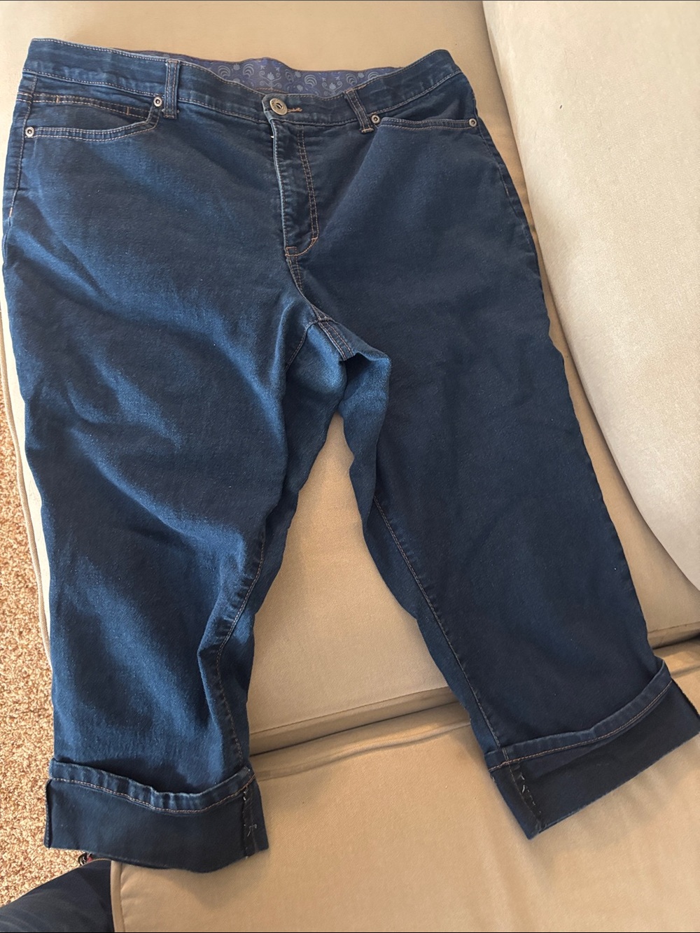 Women’s Dark Blue Denim Capris